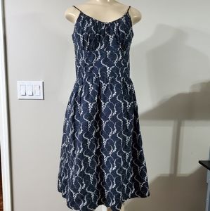 Ann Taylor| Navy blue White Floral dress size 6